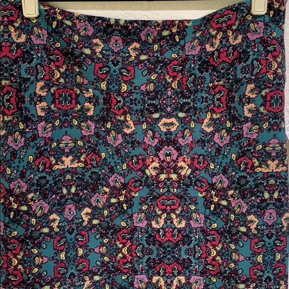 NWT LuLaRoe Cassie Pencil Skirt - Picture 3 of 4